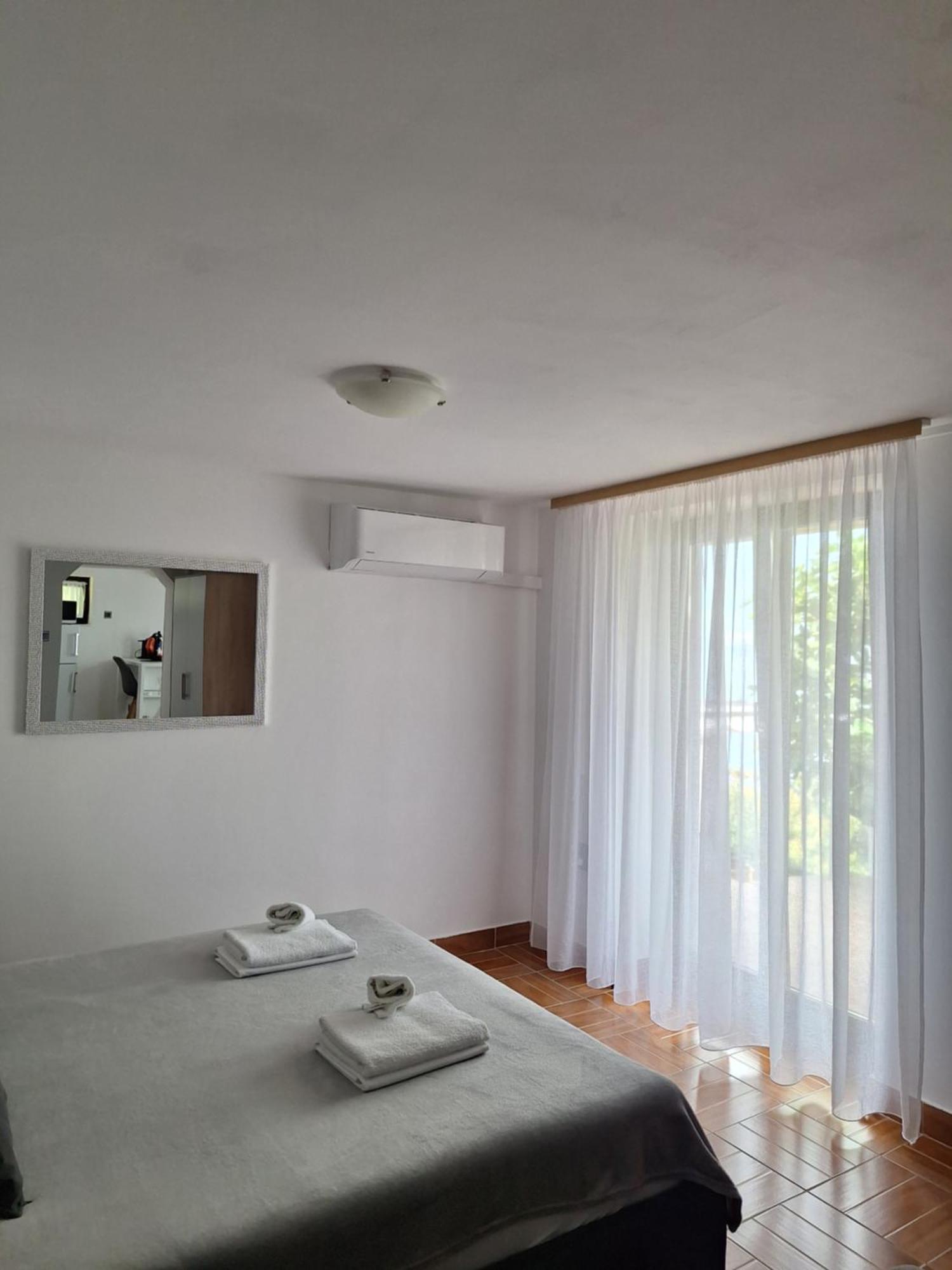 Feral Apartment Sveti Juraj Exterior foto